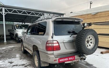 Toyota Land Cruiser 100 рестайлинг 2, 2003 год, 2 500 000 рублей, 3 фотография