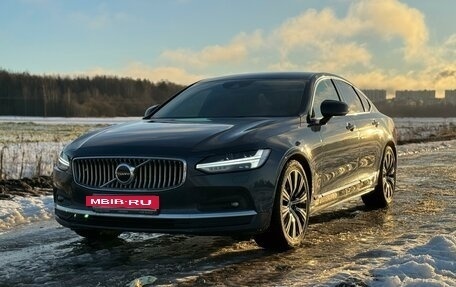 Volvo S90 II рестайлинг, 2021 год, 3 350 000 рублей, 2 фотография