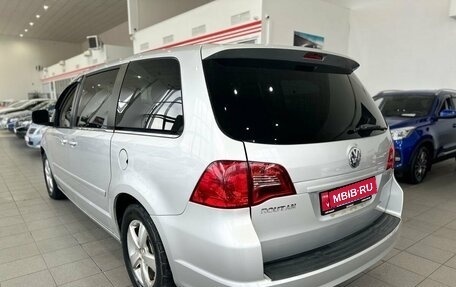 Volkswagen Routan, 2010 год, 1 999 000 рублей, 8 фотография