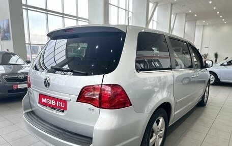 Volkswagen Routan, 2010 год, 1 999 000 рублей, 11 фотография