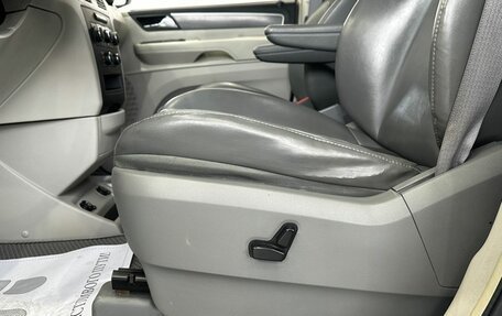 Volkswagen Routan, 2010 год, 1 999 000 рублей, 32 фотография