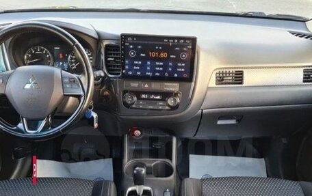 Mitsubishi Outlander III рестайлинг 3, 2016 год, 2 455 000 рублей, 16 фотография