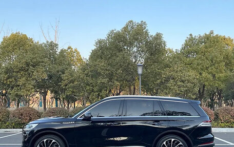 Lincoln Aviator II, 2022 год, 5 590 000 рублей, 4 фотография