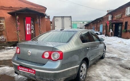 Volkswagen Passat B6, 2005 год, 450 000 рублей, 2 фотография