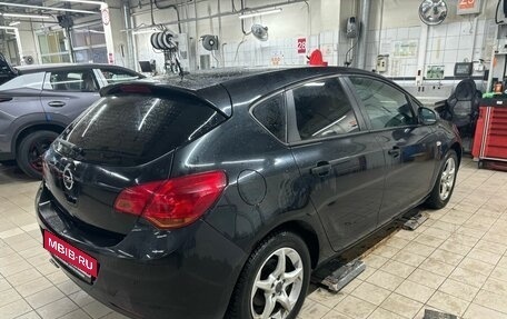 Opel Astra J, 2011 год, 729 000 рублей, 3 фотография