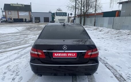 Mercedes-Benz E-Класс, 2010 год, 1 270 000 рублей, 2 фотография