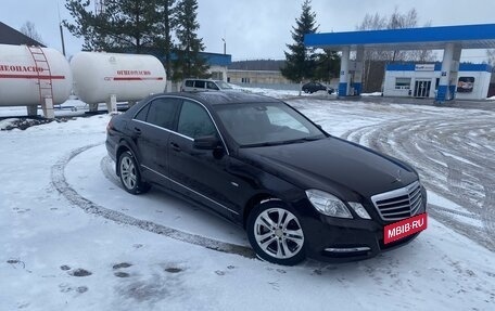 Mercedes-Benz E-Класс, 2010 год, 1 270 000 рублей, 4 фотография