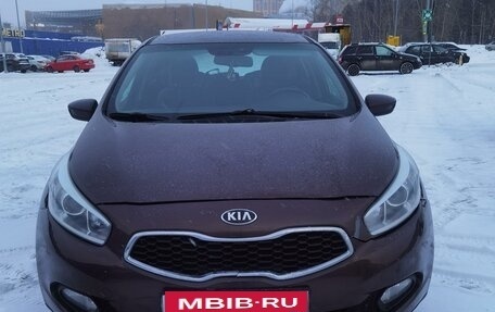 KIA cee'd III, 2014 год, 1 100 000 рублей, 2 фотография