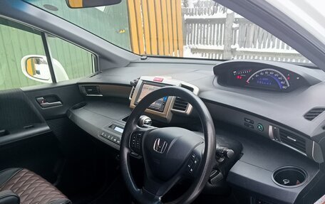 Honda Freed I, 2016 год, 1 400 000 рублей, 5 фотография