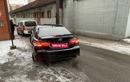 Toyota Camry, 2021 год, 3 600 000 рублей, 6 фотография