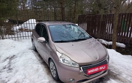 Peugeot 208 II, 2013 год, 710 000 рублей, 10 фотография