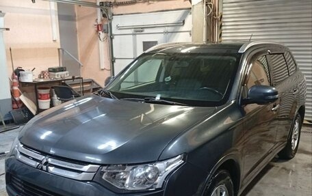 Mitsubishi Outlander III рестайлинг 3, 2014 год, 1 610 000 рублей, 23 фотография