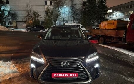 Lexus RX IV рестайлинг, 2019 год, 5 000 000 рублей, 12 фотография