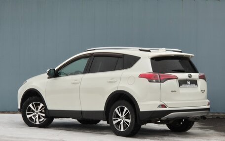 Toyota RAV4, 2017 год, 2 780 000 рублей, 2 фотография