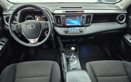 Toyota RAV4, 2017 год, 2 780 000 рублей, 6 фотография