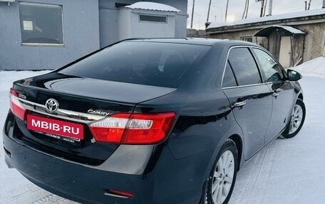 Toyota Camry, 2012 год, 2 300 000 рублей, 2 фотография