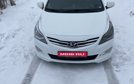 Hyundai Solaris II рестайлинг, 2016 год, 600 000 рублей, 1 фотография