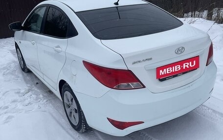 Hyundai Solaris II рестайлинг, 2016 год, 600 000 рублей, 3 фотография