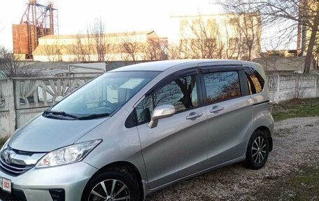 Honda Freed I, 2014 год, 1 390 000 рублей, 3 фотография