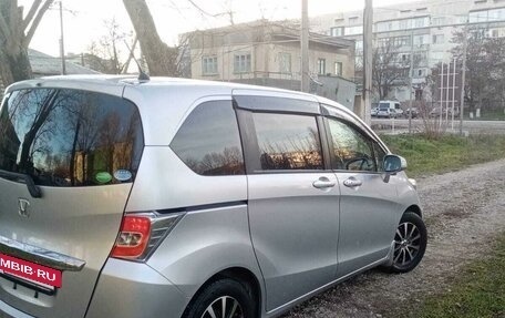 Honda Freed I, 2014 год, 1 390 000 рублей, 7 фотография