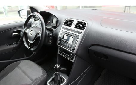 Volkswagen Polo VI (EU Market), 2015 год, 995 000 рублей, 14 фотография