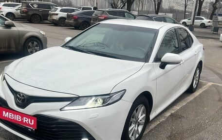 Toyota Camry, 2020 год, 2 550 000 рублей, 4 фотография