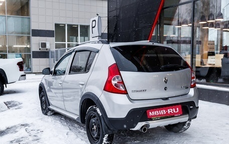 Renault Sandero I, 2013 год, 815 000 рублей, 3 фотография