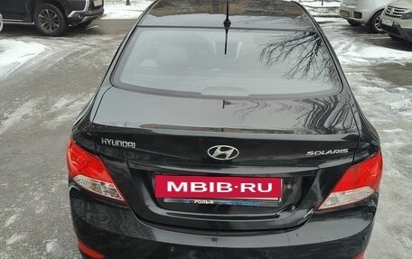 Hyundai Solaris II рестайлинг, 2011 год, 850 000 рублей, 3 фотография