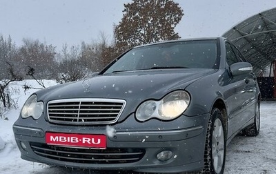 Mercedes-Benz C-Класс, 2004 год, 600 000 рублей, 1 фотография