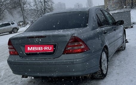 Mercedes-Benz C-Класс, 2004 год, 600 000 рублей, 5 фотография