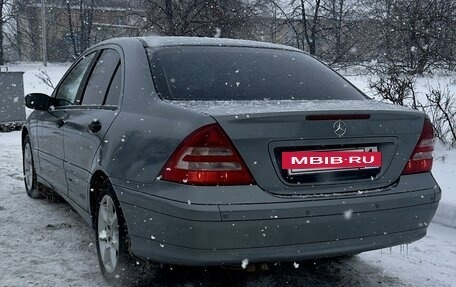 Mercedes-Benz C-Класс, 2004 год, 600 000 рублей, 4 фотография