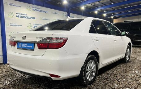 Toyota Camry, 2017 год, 2 299 000 рублей, 4 фотография