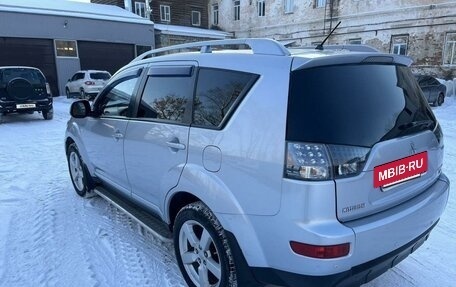 Mitsubishi Outlander III рестайлинг 3, 2007 год, 1 200 000 рублей, 4 фотография