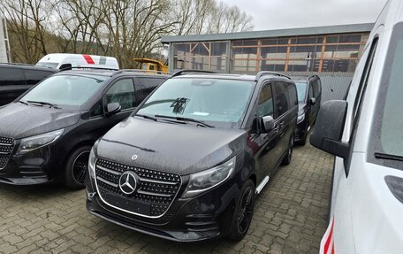 Mercedes-Benz V-Класс, 2024 год, 19 500 000 рублей, 2 фотография