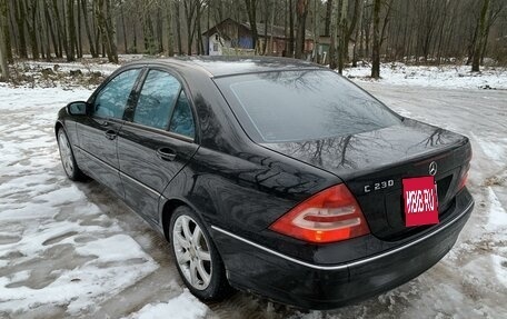 Mercedes-Benz C-Класс, 2003 год, 700 000 рублей, 3 фотография