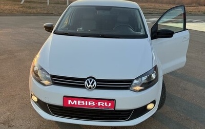 Volkswagen Polo VI (EU Market), 2013 год, 925 000 рублей, 1 фотография