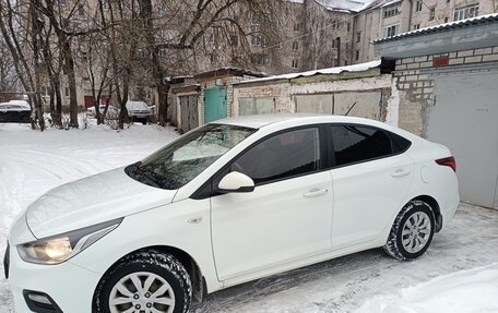 Hyundai Solaris II рестайлинг, 2017 год, 1 395 000 рублей, 2 фотография