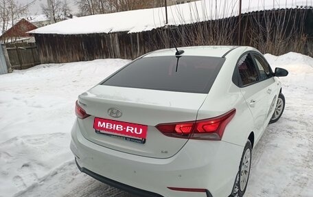 Hyundai Solaris II рестайлинг, 2017 год, 1 395 000 рублей, 5 фотография