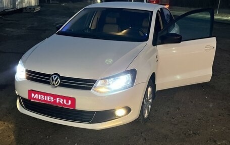 Volkswagen Polo VI (EU Market), 2013 год, 925 000 рублей, 12 фотография