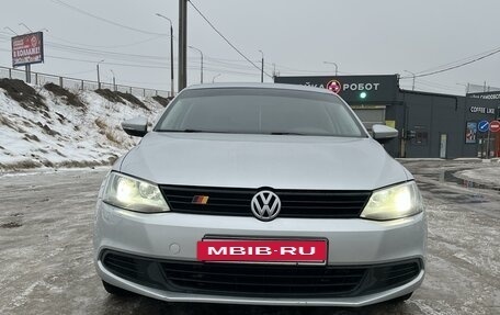 Volkswagen Jetta VI, 2013 год, 1 169 000 рублей, 2 фотография