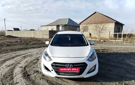 Hyundai i30 II рестайлинг, 2016 год, 876 000 рублей, 3 фотография