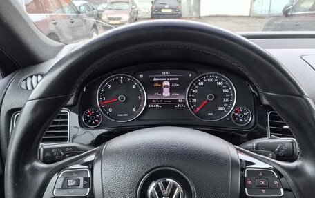 Volkswagen Touareg III, 2011 год, 2 100 000 рублей, 6 фотография