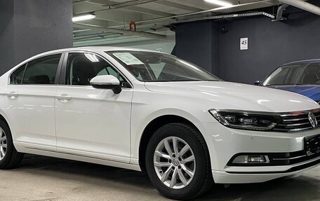 Volkswagen Passat B8 рестайлинг, 2019 год, 2 034 000 рублей, 2 фотография