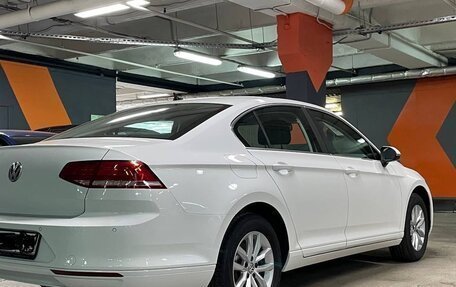 Volkswagen Passat B8 рестайлинг, 2019 год, 2 034 000 рублей, 4 фотография