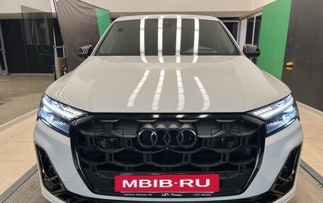 Audi SQ7, 2024 год, 21 000 000 рублей, 3 фотография