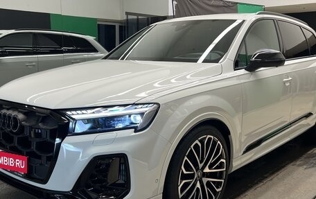 Audi SQ7, 2024 год, 21 000 000 рублей, 4 фотография