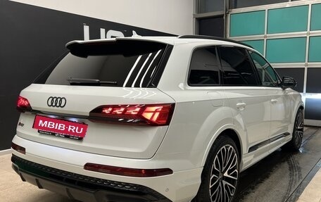 Audi SQ7, 2024 год, 21 000 000 рублей, 7 фотография