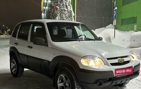 Chevrolet Niva I рестайлинг, 2017 год, 790 000 рублей, 1 фотография