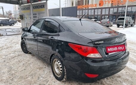 Hyundai Solaris II рестайлинг, 2013 год, 425 000 рублей, 4 фотография