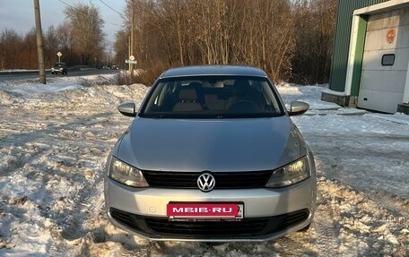 Volkswagen Jetta VI, 2013 год, 900 000 рублей, 7 фотография